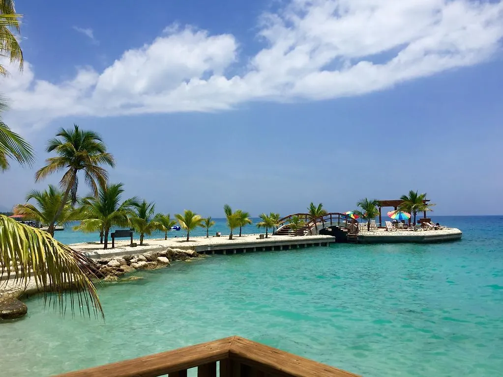 Moulin Sur Mer Beach Resort Montrouis