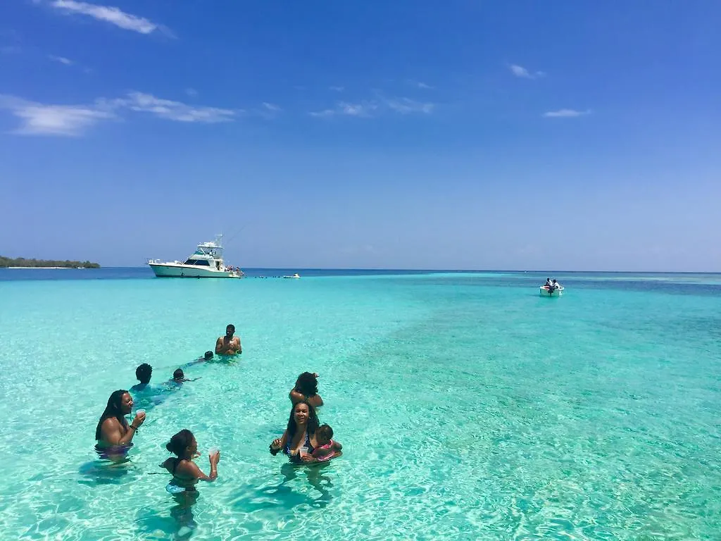 Moulin Sur Mer Beach Resort Montrouis