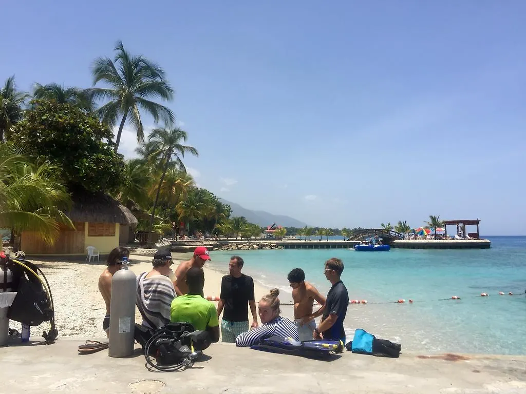 Moulin Sur Mer Beach Resort Montrouis