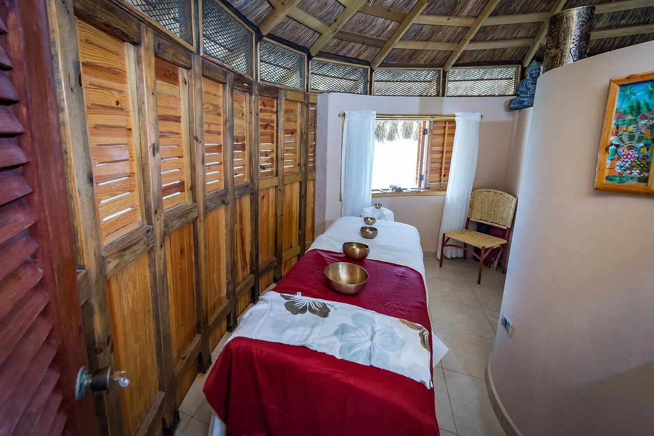 Moulin Sur Mer Beach Resort Montrouis 3*,