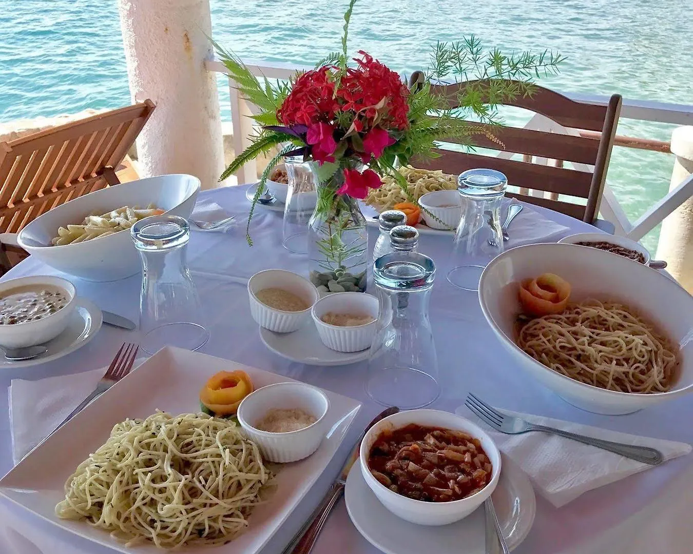 Moulin Sur Mer Beach Resort Montrouis
